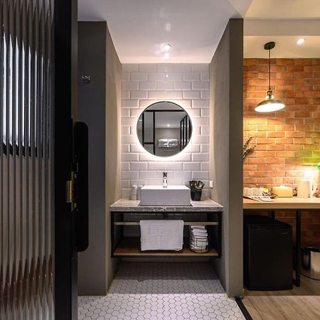 Hotel East Taichung Exterior photo