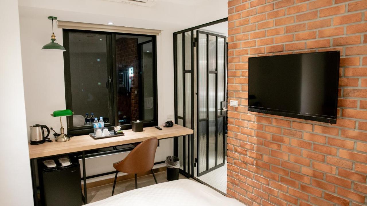 Hotel East Taichung Exterior photo