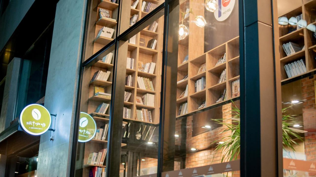 Hotel East Taichung Exterior photo