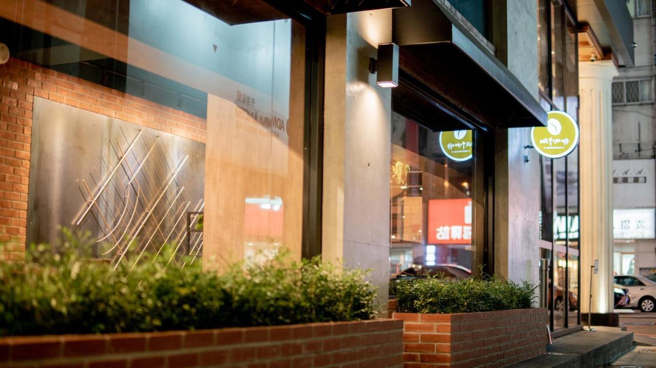 Hotel East Taichung Exterior photo