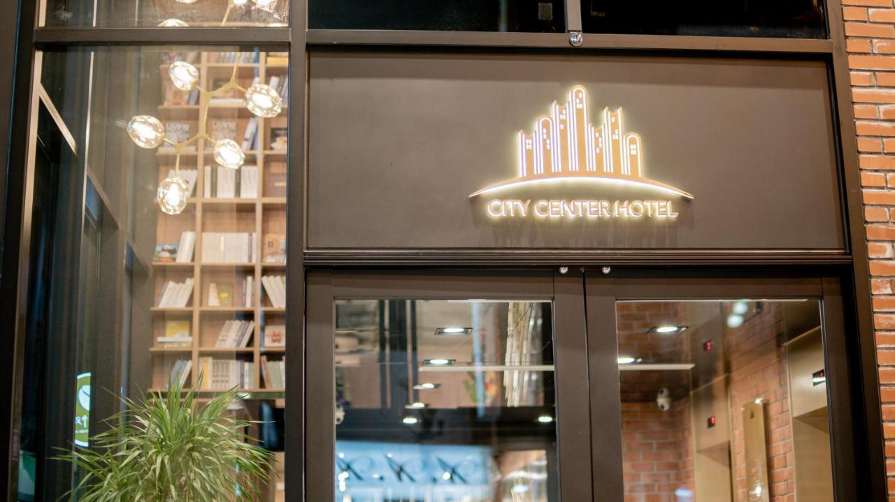 Hotel East Taichung Exterior photo