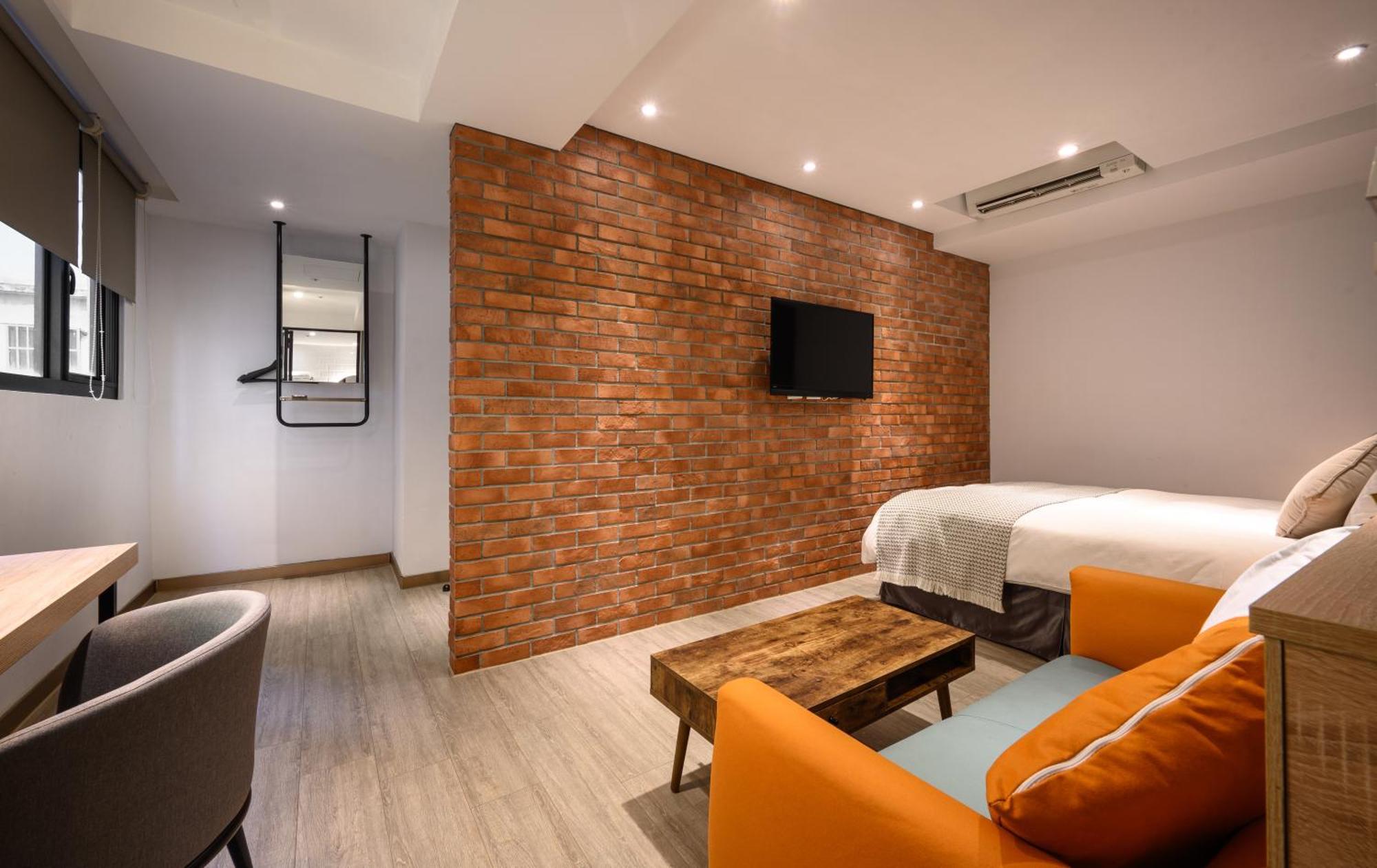 Hotel East Taichung Exterior photo