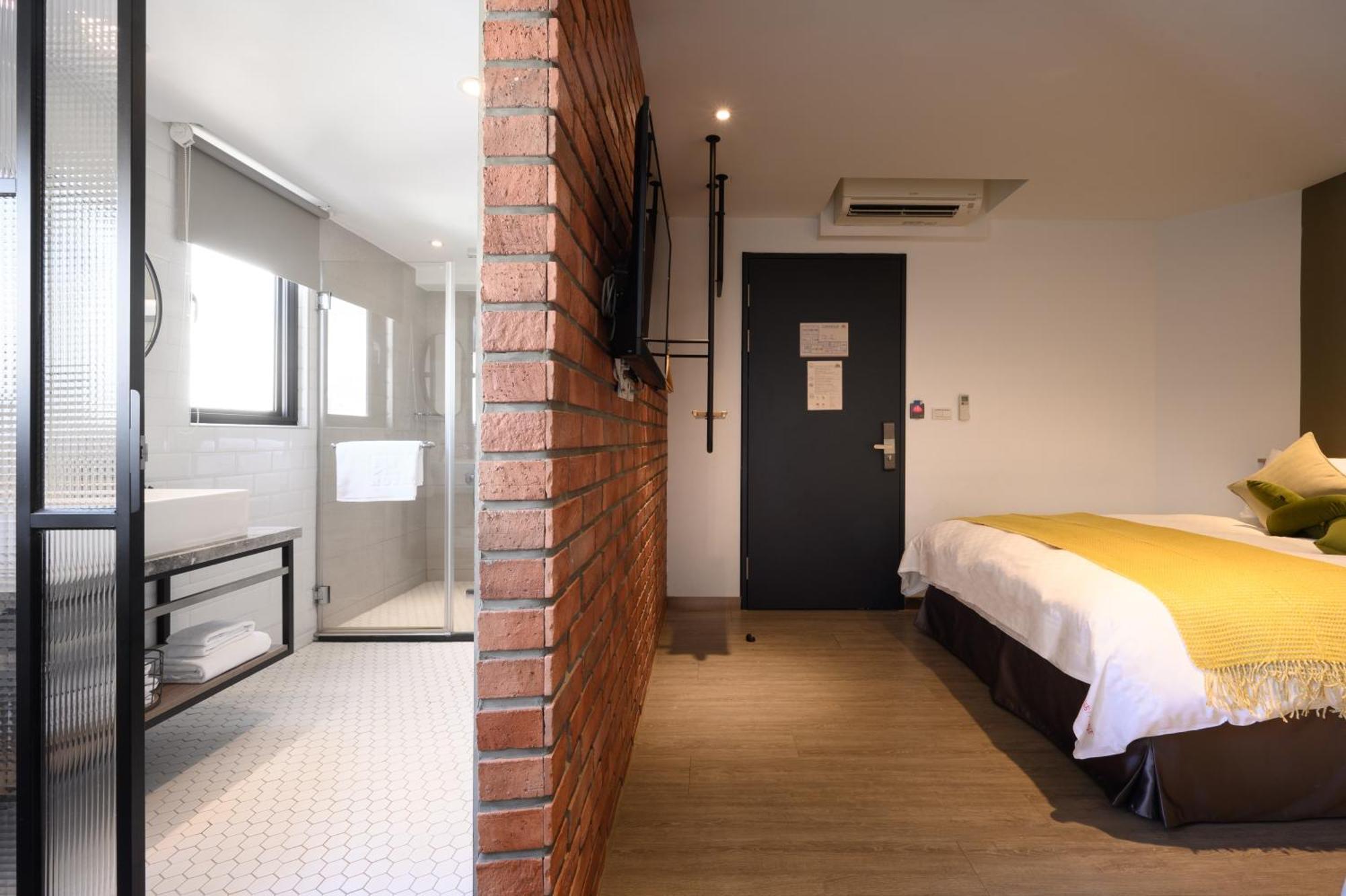 Hotel East Taichung Exterior photo