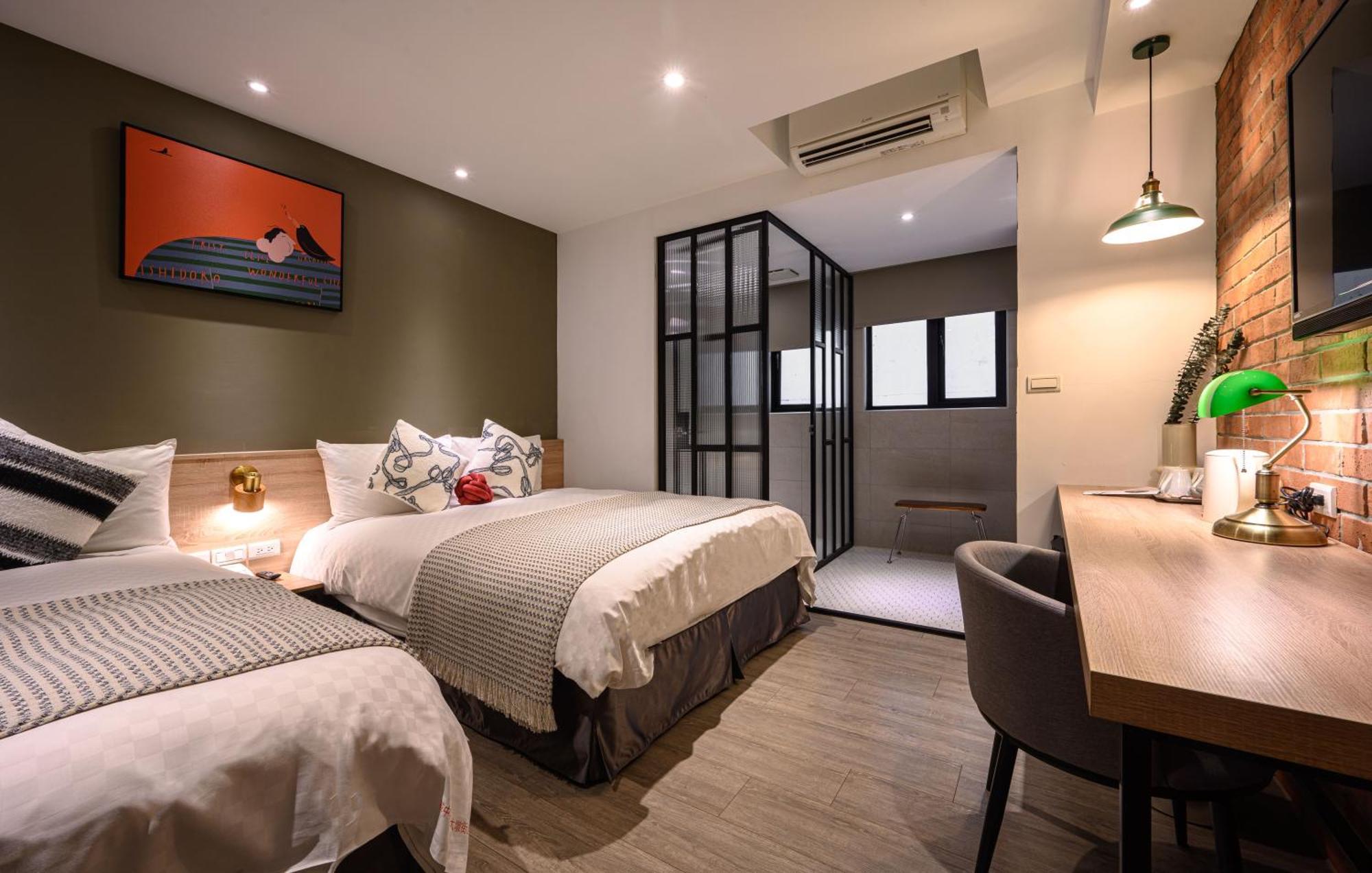 Hotel East Taichung Exterior photo