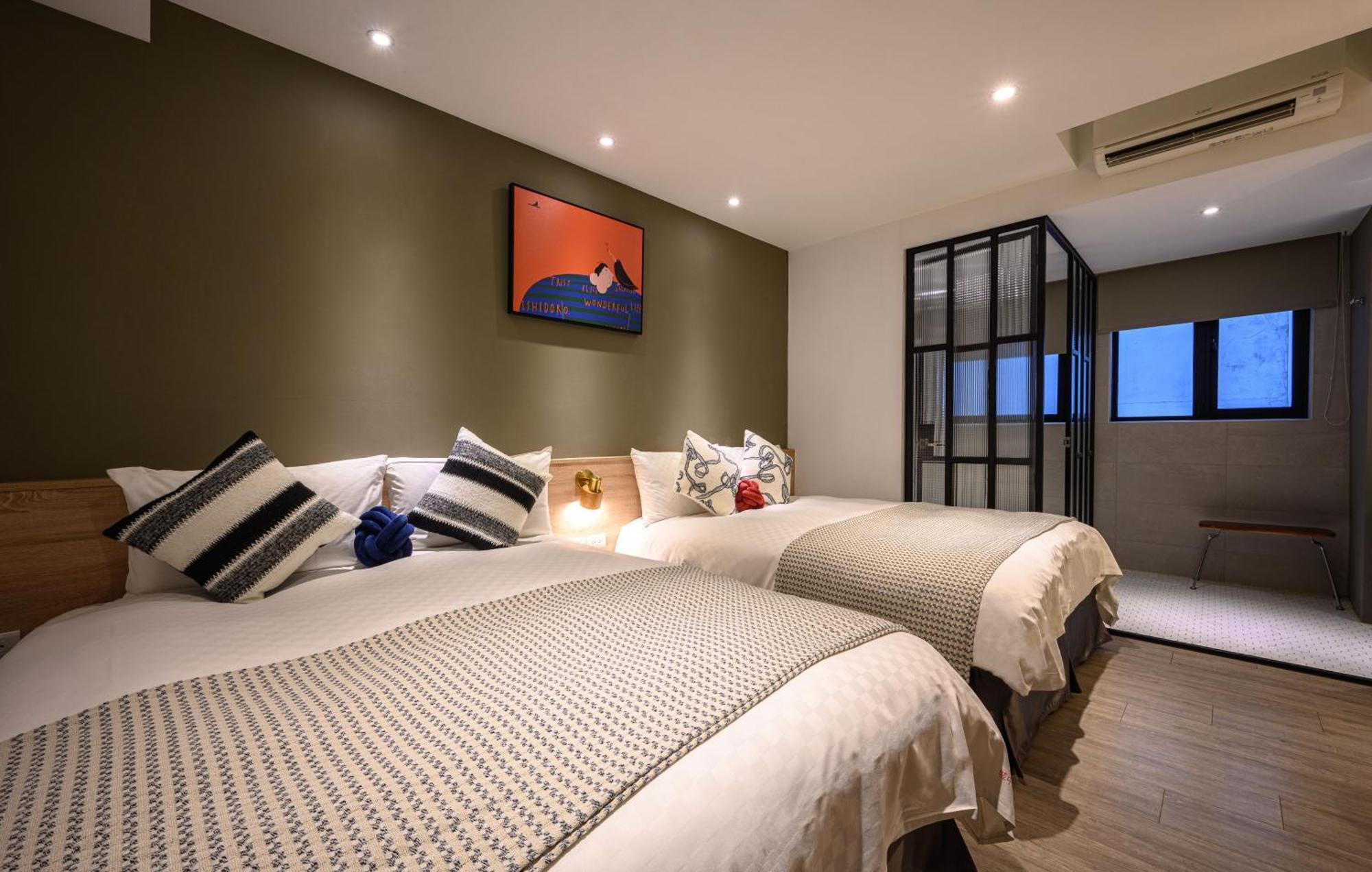 Hotel East Taichung Exterior photo