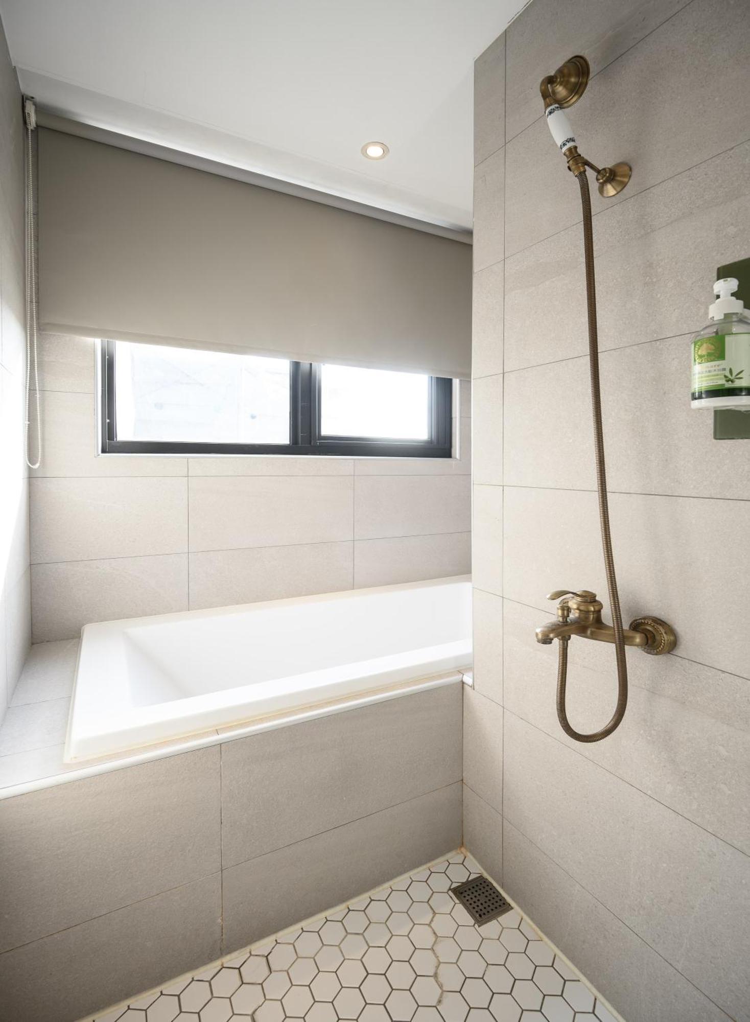 Hotel East Taichung Exterior photo