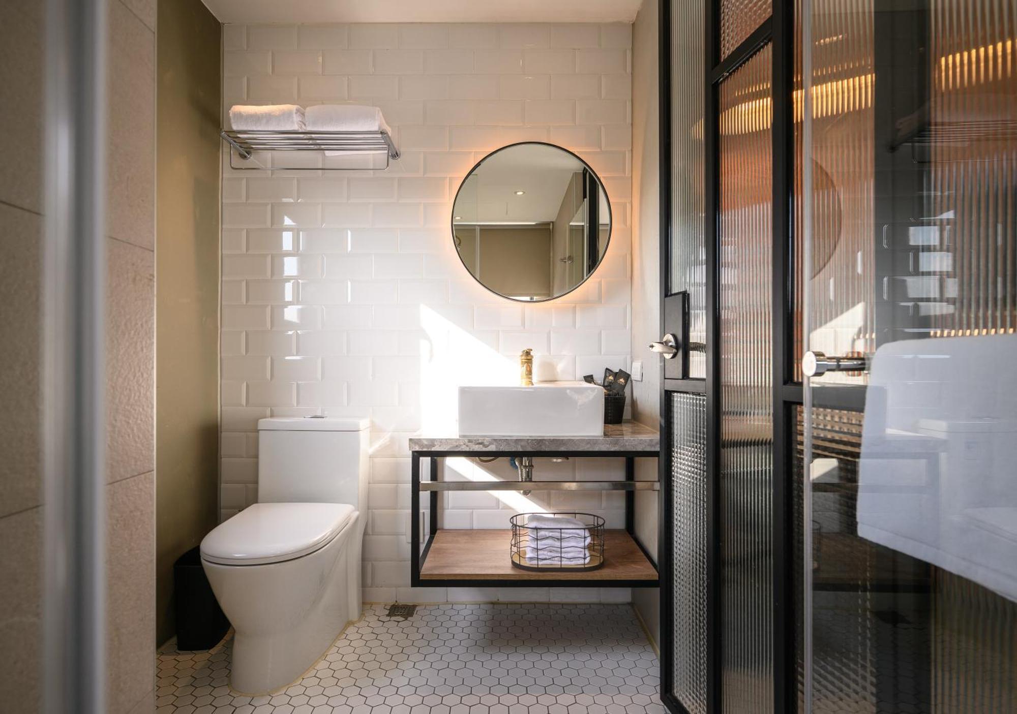 Hotel East Taichung Exterior photo