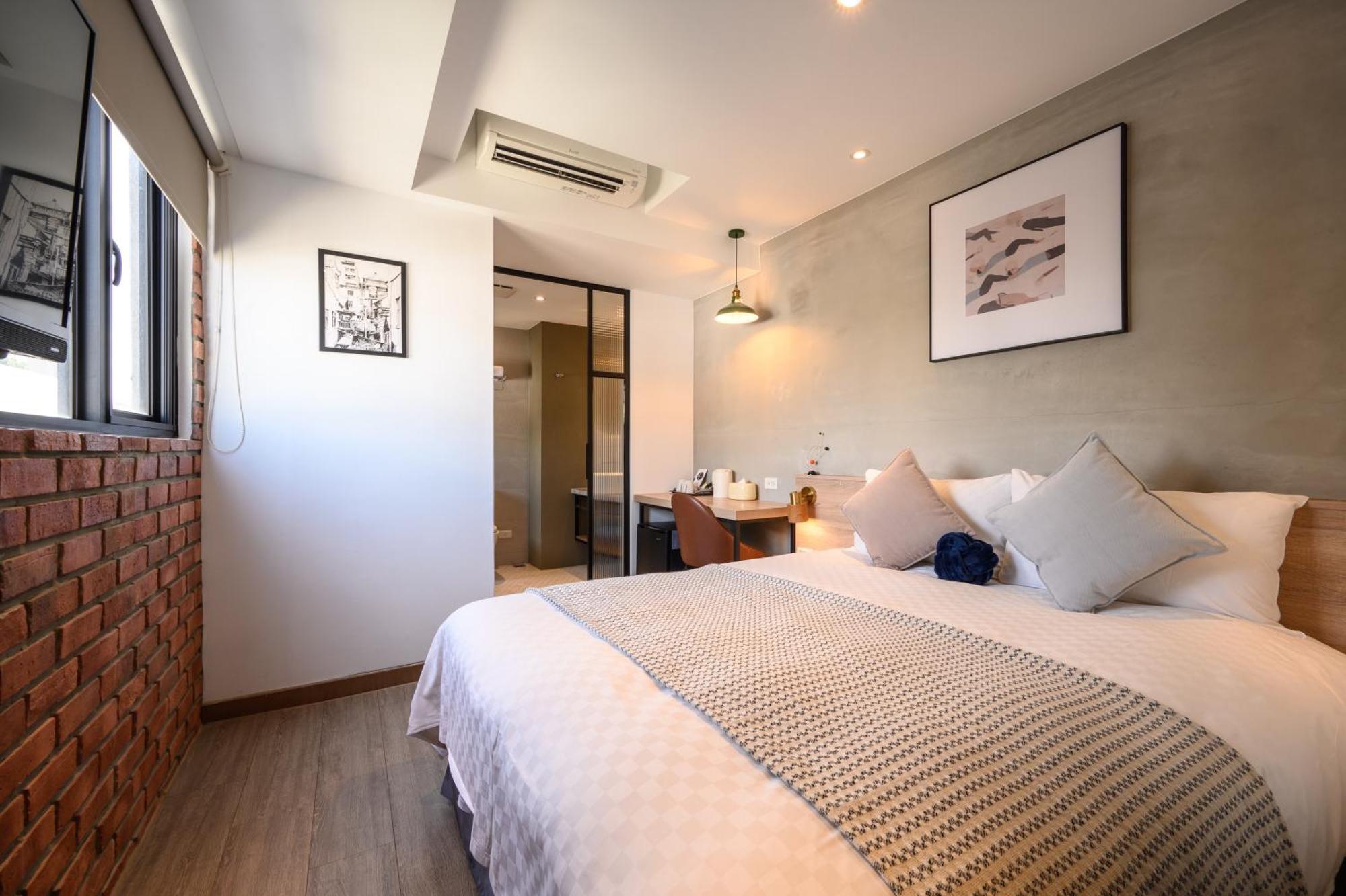 Hotel East Taichung Exterior photo